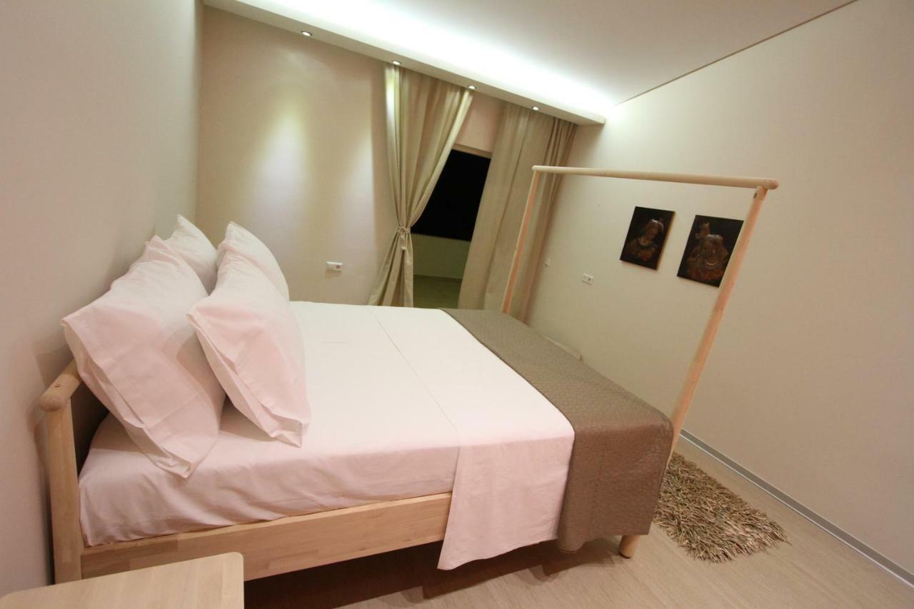 Aerides Luxury Villa PalaiónTsiflíkion 외부 사진
